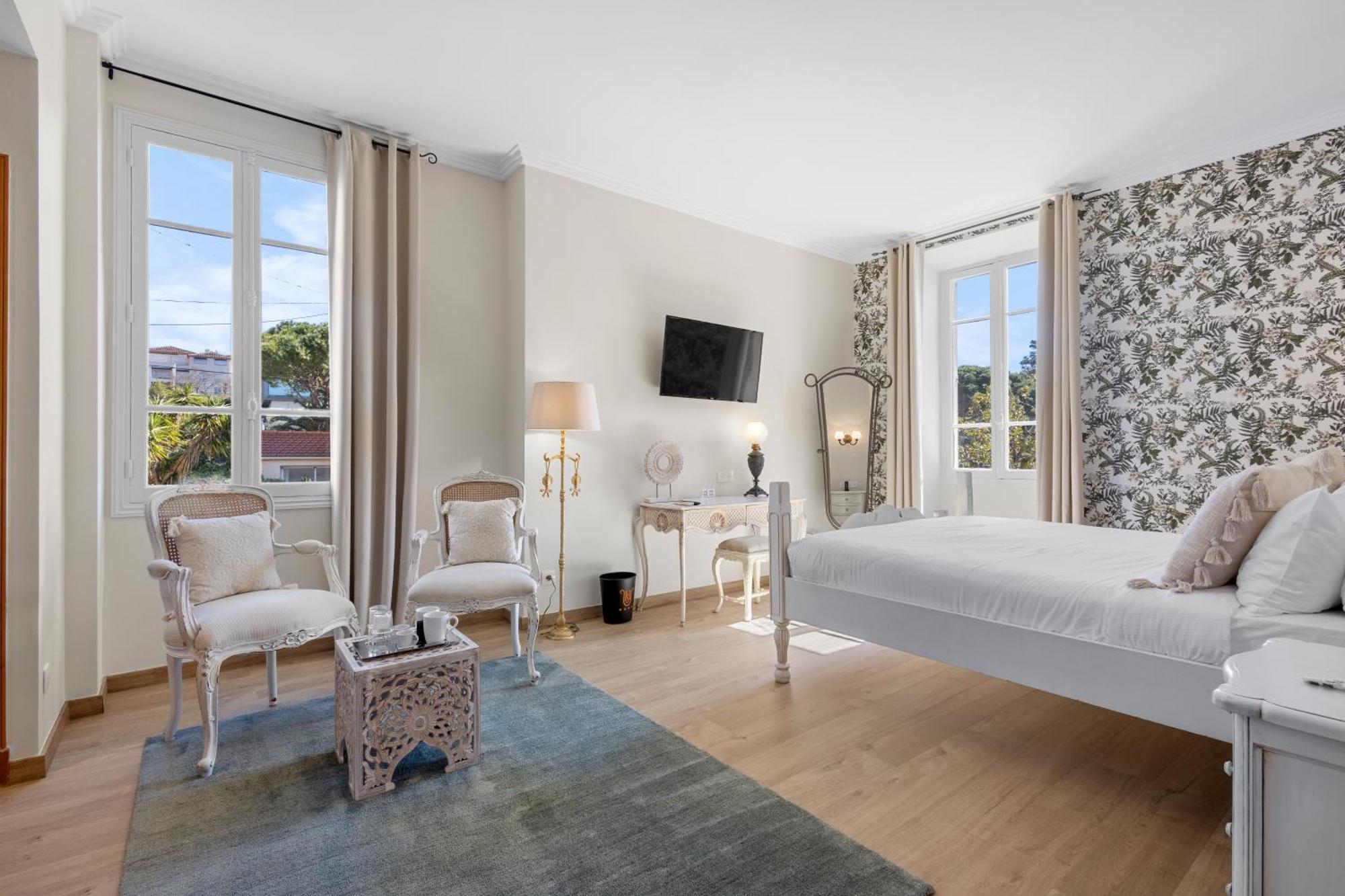 Hôtel Sainte Valérie Juan-les-Pins Exterior foto