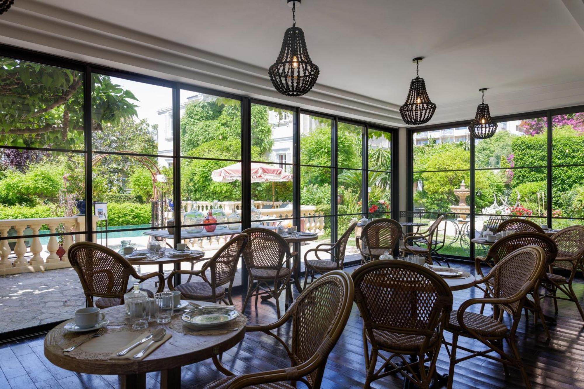Hôtel Sainte Valérie Juan-les-Pins Exterior foto
