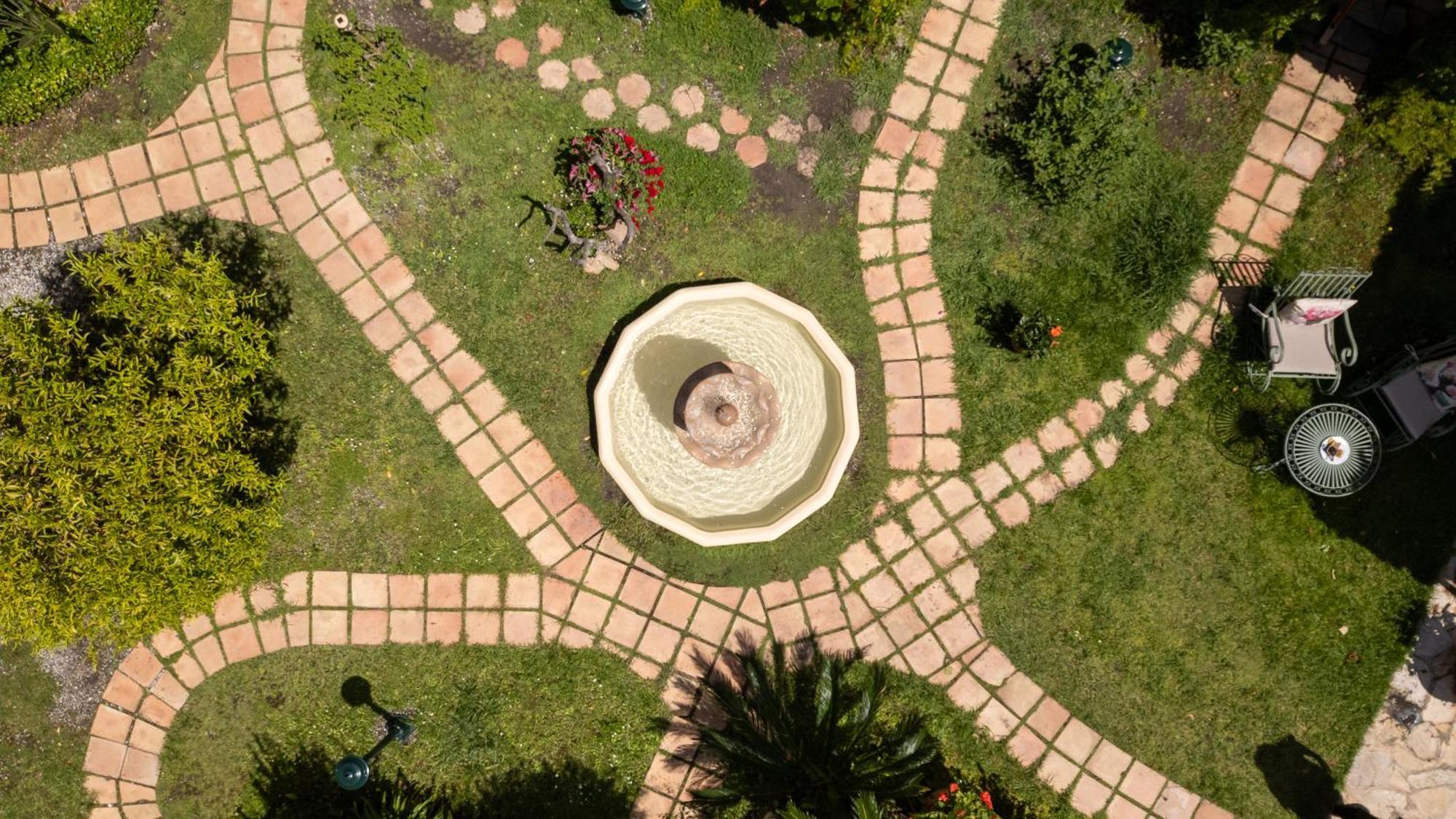 Hôtel Sainte Valérie Juan-les-Pins Exterior foto